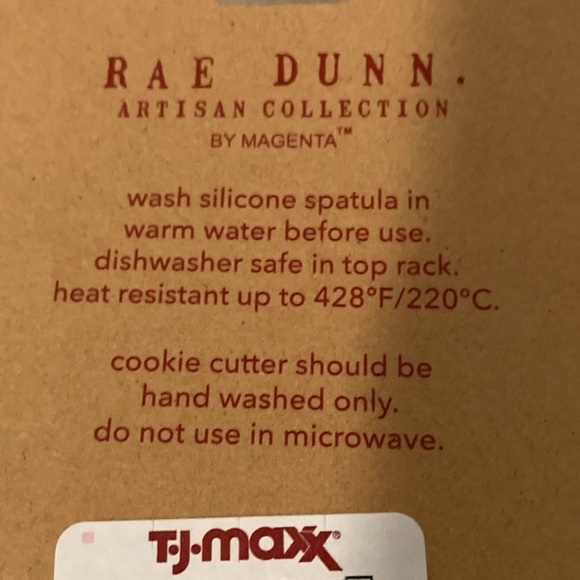 Rae Dunn Let it Snow Spatula and Cookie Cutter - Picture 4 of 6